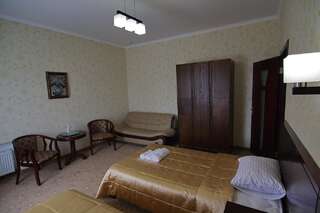 Мини-отель Villa Grand Сходница Улучшенный двухместный номер с 2 отдельными кроватями-1